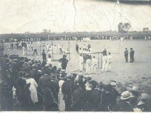 Turnvorführung auf dem Anrather Sportplatz