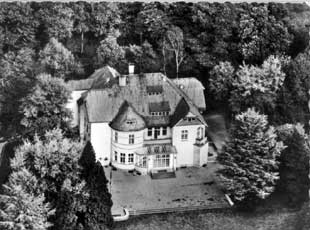 Luftbild der Villa von Albert Oetker