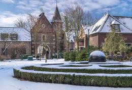 Schlosshof im Winter