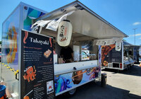 Food-Truck mit japanischen Spezialitäten